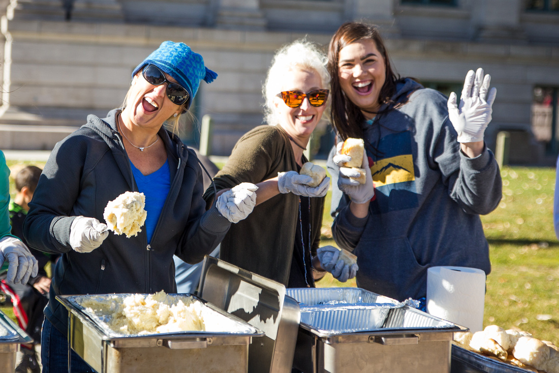 downtown denver, outdoor photography, helping people in need, denver photographer, westminster photographer